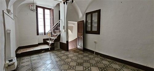 Soluzione Autonoma su Tre Livelli Vicino Porta Nuova